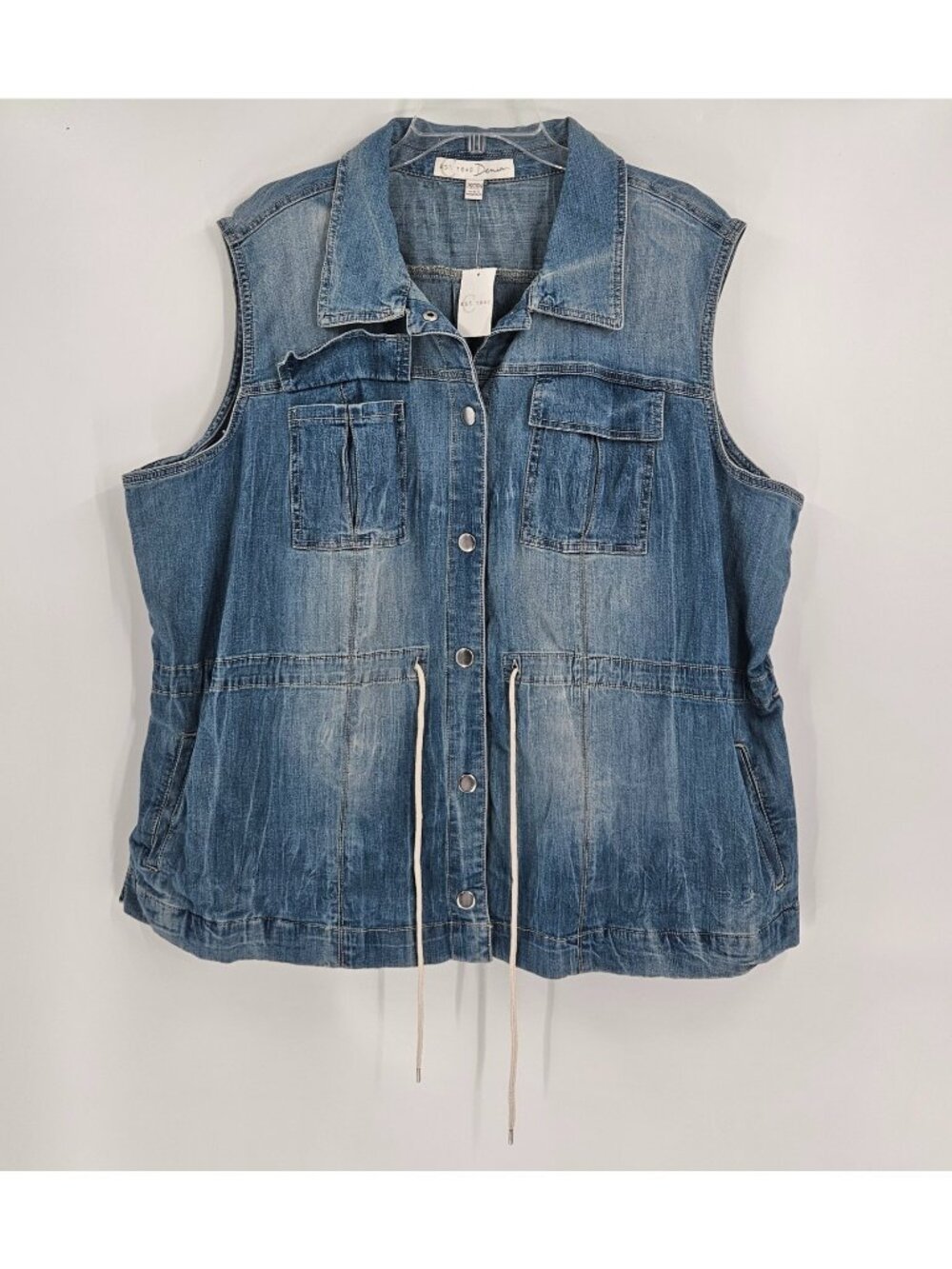 EST. 1946 Denim Plus Size 26/28 Light Wash Denim Utility Vest NWT Pockets